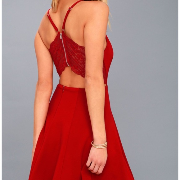 Lace backed LULUs dress - Picture 3 of 3